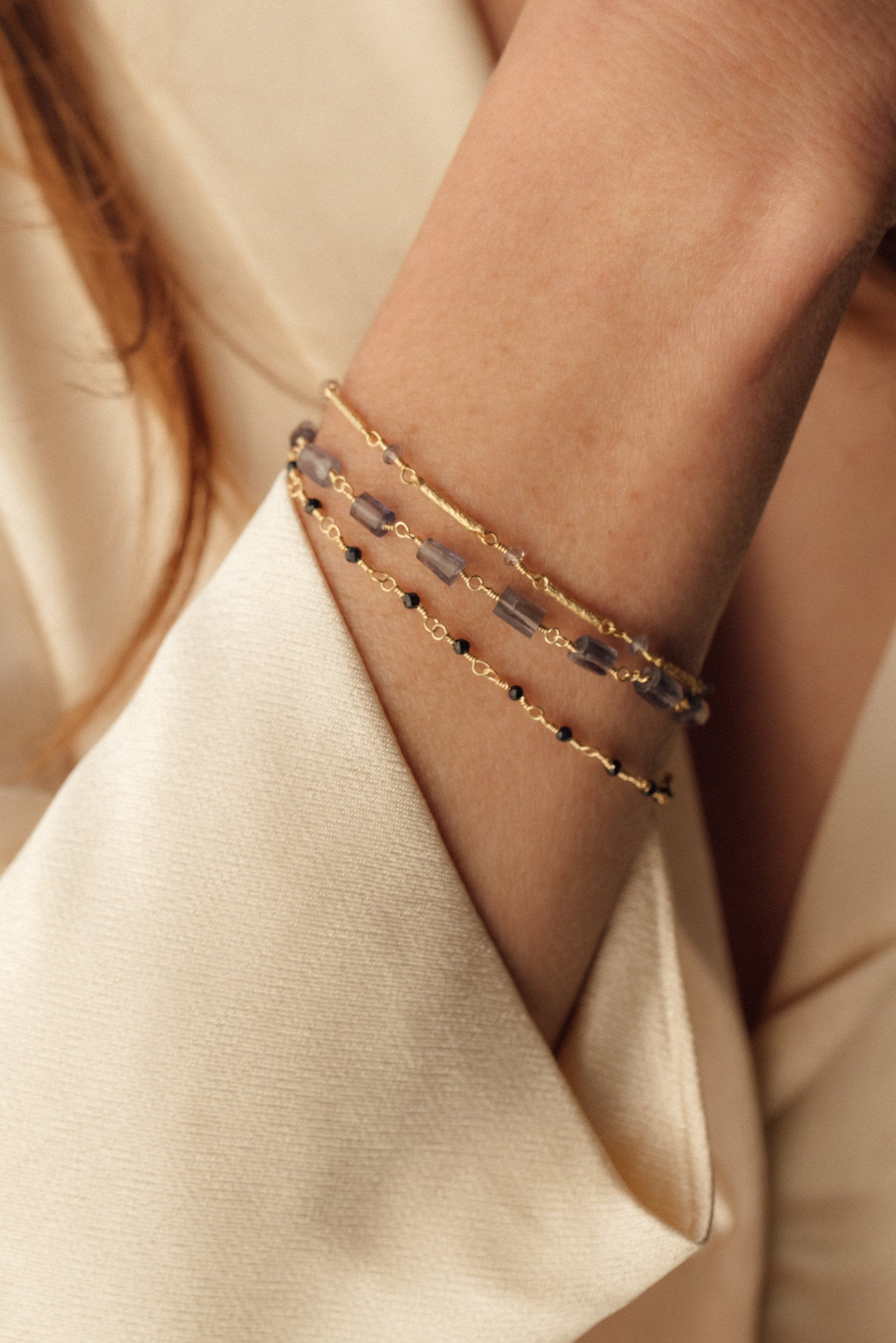 Embrace Gold Bracelet | Blue Sapphire