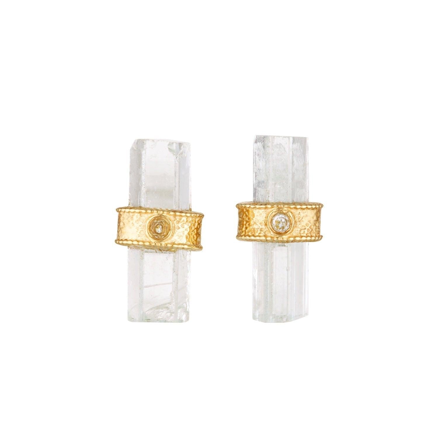 SUNDAH Earth Magic Earrings - Clear Quartz