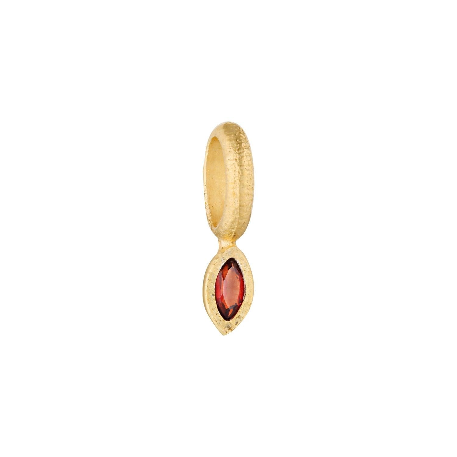 SUNDAH Oracle Charm - Garnet, gold vermeil