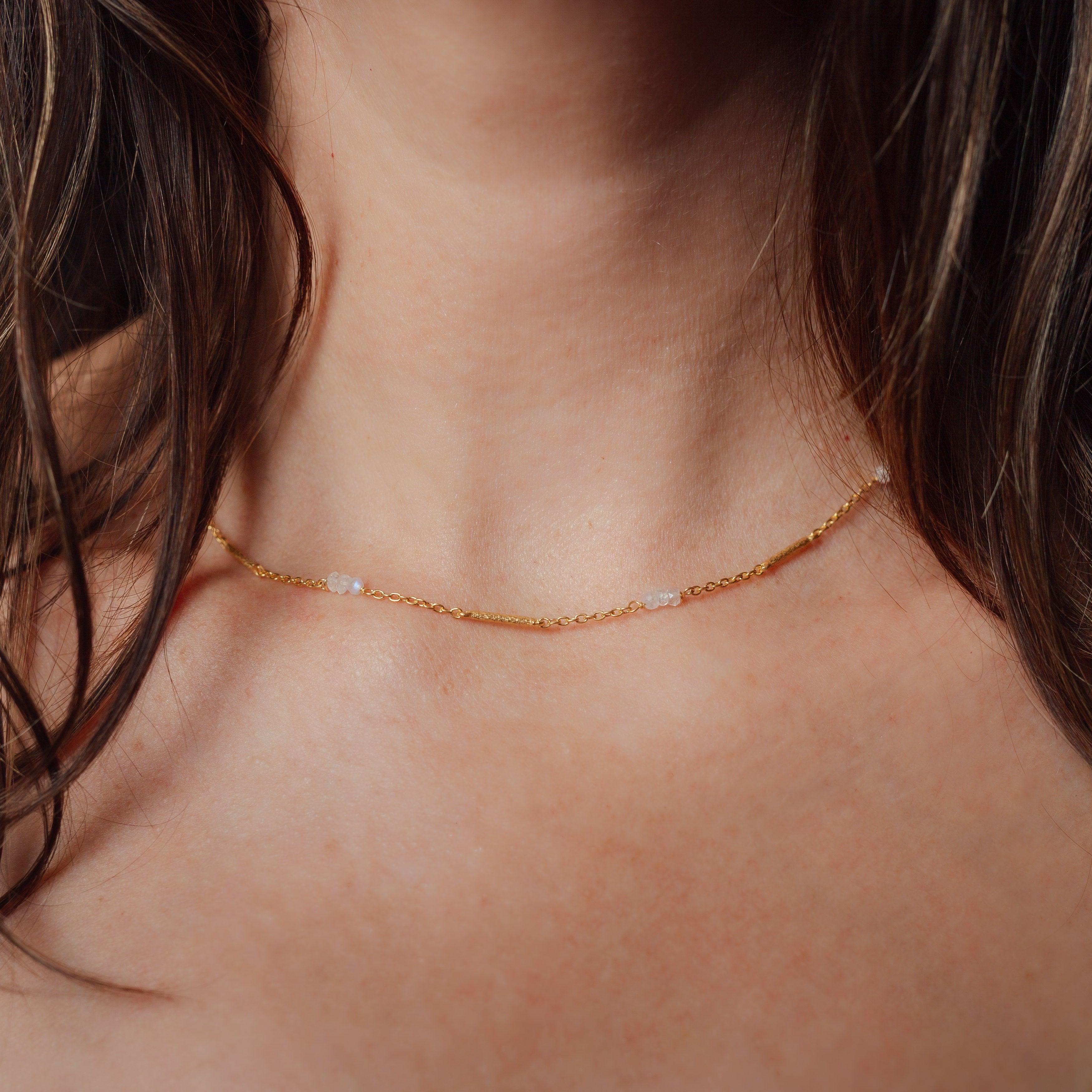 SUNDAH The Gilded Necklace - Moonstone